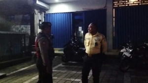Patroli Harkamtibmas Malam Hari, Samapta Polsek Abiansemal Intensifkan Sambang Objek Vital & Jalur Sepi