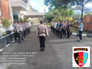 Giat rutin piket Propam terkait Pengawasan dan pengecekan  personil piket fungsi