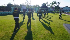 Tingkatkan Profesionalisme, Kodim 1630/Mabar Gelar Latihan Bela Diri Militer