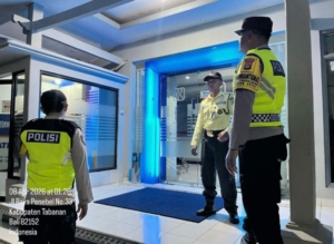 Antisipasi Gangguan Kamtibmas Polsek Penebel  Patroli Subuh