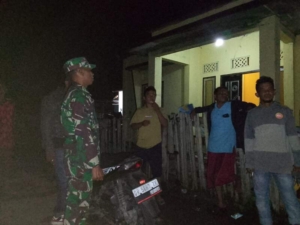 Sertu Syamsuddin Turun Langsung Pantau Ronda Malam di Dusun Sorinaa