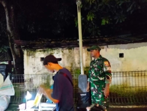 Koptu Agus Dermawan Laksanakan Patroli Wilayah Jereweh, Ajak Warga Jaga Keamanan Lingkungan