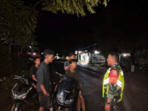 Serda Abdul Hafid Pimpin Patroli dan Sosialisasi Anti Narkoba di Desa Rasabou