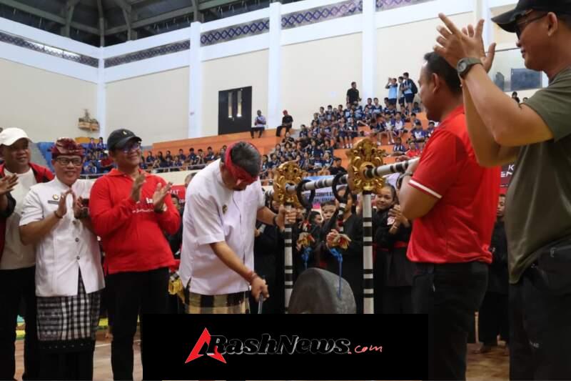 Semangat Sportivitas Mewarnai Pembukaan Kejuaraan Pencak Silat Bupati Tabanan 2026 di Tengah Apresiasi Pemkab