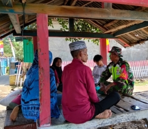 Komsos Babinsa Dorong Gotong Royong dan Kepedulian Sosial Warga