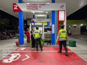 Tingkatkan Keamanan Wilayah, Polsek Selemadeg Gencarkan Blue Light Patrol