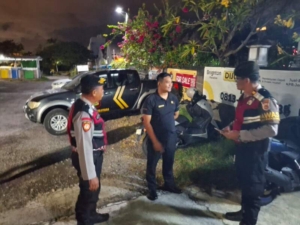 Kanit Samapta  Pimpin Patroli Tekan Aksi Kejahatan di Jalan Petitenget