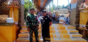 Sinergi Babinsa dan Pecalang, Tawur Agung di Pura Desa Pering Berjalan Aman dan Lancar