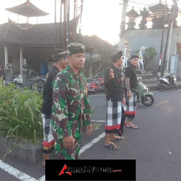 Ratusan Warga Banjar Tojan Gelar Melasti, Babinsa Tojan Pastikan Ritual Suci Aman Dan Khidmat