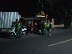 Babinsa Pimpin Apel, Patroli Malam Sasar Enam Kelurahan