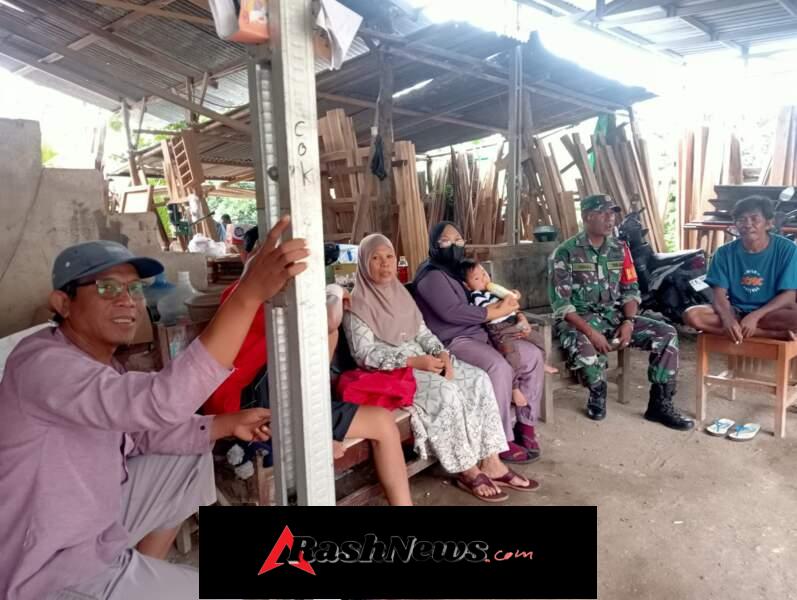Babinsa Desa Beru Laksanakan Patroli Wilayah dan Komsos Jaga Keamanan Desa