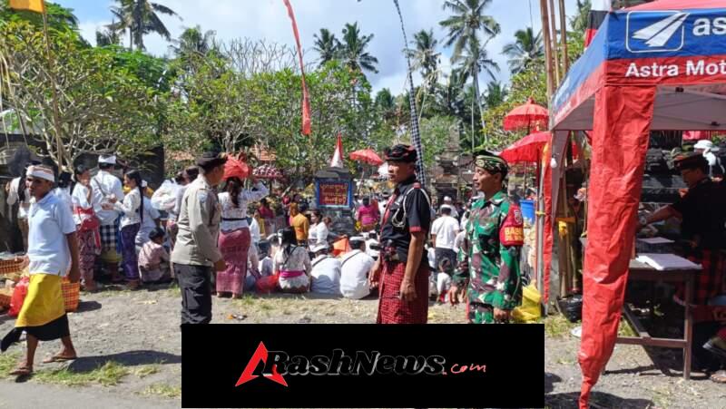 Babinsa 1623-07/Bebandem Pastikan Upacara Usabe Dalem Berjalan Aman dan Tertib
