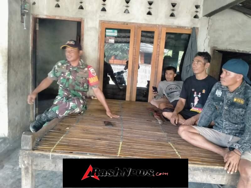 Sertu Junaidin Sambangi Warga, Bangun Kedekatan Melalui Komsos