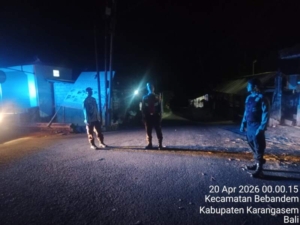 Cegah Kriminalitas Malam Hari, Polsek Bebandem Intensifkan ‘Blue Light Patrol’ di Pusat Ekonomi dan Objek Vital