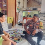 Sinergi Bhabinkamtibmas dgn Tokoh Lingkungan Jaga Kamtibmas Sidembunut tetap kondusif