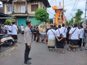 Pengamanan Upacara Ngaben di Desa Adat Medahan Berjalan Aman dan Lancar
