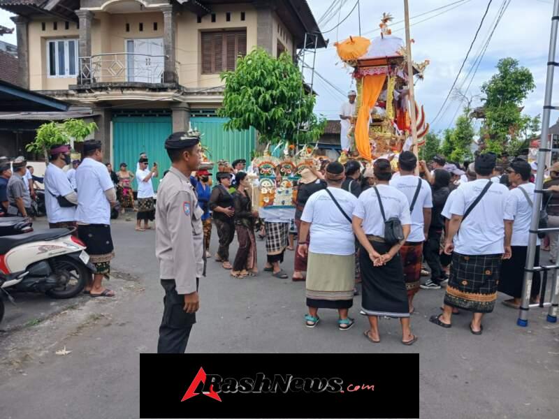 Pengamanan Upacara Ngaben di Desa Adat Medahan Berjalan Aman dan Lancar