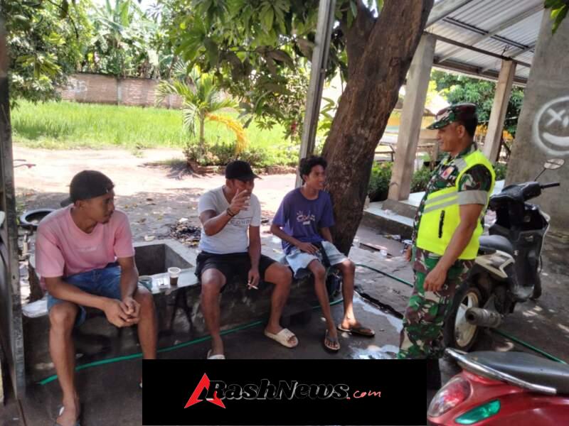 Babinsa Ajak Warga Jaga Keamanan dan Silaturahmi di Lingkungan Sekitar