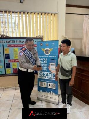 Polres Karangasem Ajak Masyarakat Gunakan Aplikasi SIGNAL untuk Bayar Pajak Kendaraan Secara Online