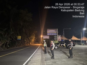 Cegah Potensi Gangguan Kamtibmas, Polsek Mengwi Laksanakan Patroli Malam Minggu