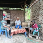 Babinsa Sertu Mujahidin Gelar Pemantauan Wilayah, Situasi Tetap Aman dan Kondusif