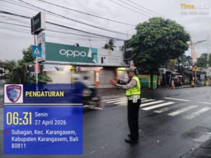 Anggota Lantas Polres Karangasem Laksanakan Gatur Pagi di Simpang Tiga BTN Taman Asri Karangasem