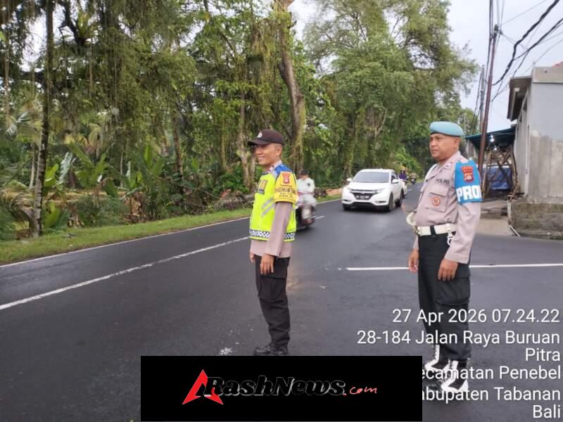 Cegah Terjadinya Kemacetan dan Laka Lantas, Personil Polsek Penebel Melaksanakan Strong Point Pagi
