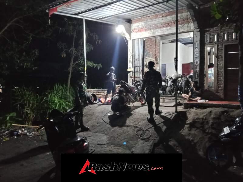 Ksatria Malam Babinsa Koramil Janapria Susuri Pelosok Gelap Selebung Rembiga
