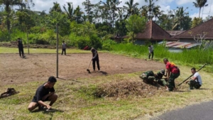 Progres pembuatan lapangan voly Satgas TMMD ke – 128 Kodim 1623/Karangasem sudah mencapai 40 persen