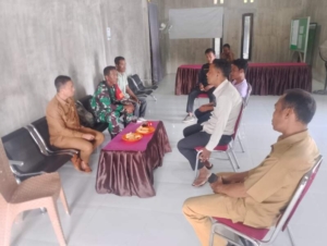 Lewat Komsos, Babinsa Wawonduru Perkuat Sinergi Warga dan Pemerintah Desa
