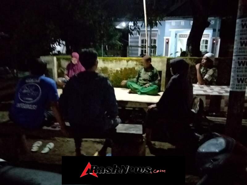 Personel Koramil 1628-02/Sekongkang Aktif Ciptakan Situasi Aman di Malam Hari