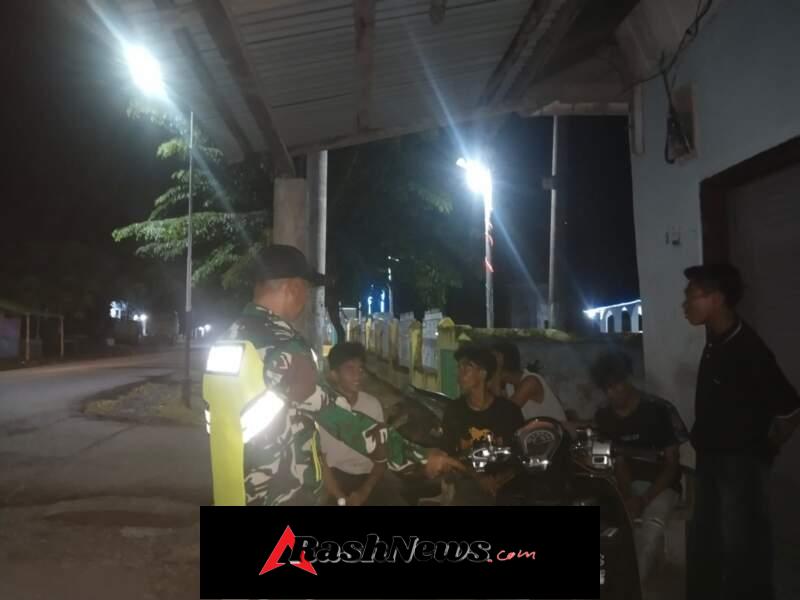 Babinsa Desa Calabai Intensifkan Ronda Malam, Ingatkan Remaja Jauhi Miras dan Narkoba