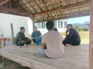 Serda Muhamad Hidir Komsos dengan Sekdes dan Kadus, Perkuat Sinergi Desa