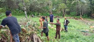Babinsa dan Pemdes Timu Tawa Bersinergi Tertibkan Batas Tanah