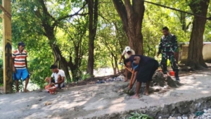 Semangat Kebersamaan Warnai Pembangunan Jembatan Gantung Perintis Garuda di Pandawai