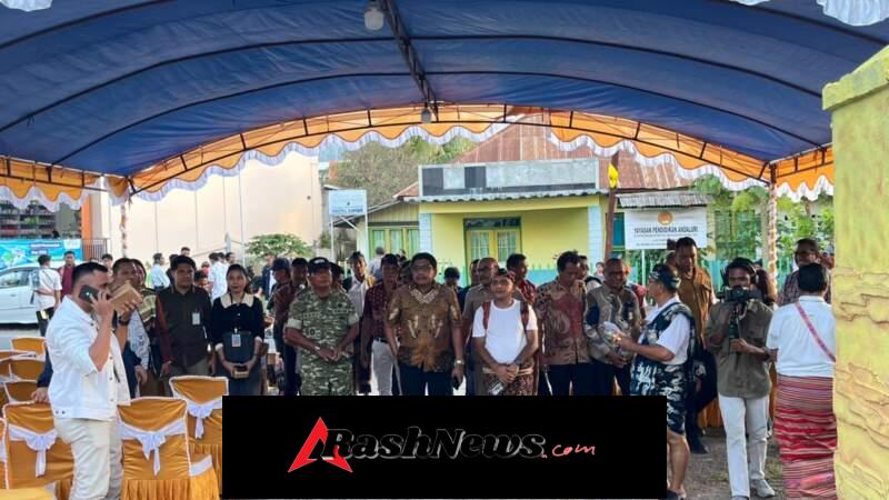 Bupati Sumba Timur Lepas Parade Iman, Tanda Dimulainya HUT ke-75 Paroki Sang Penebus Wara