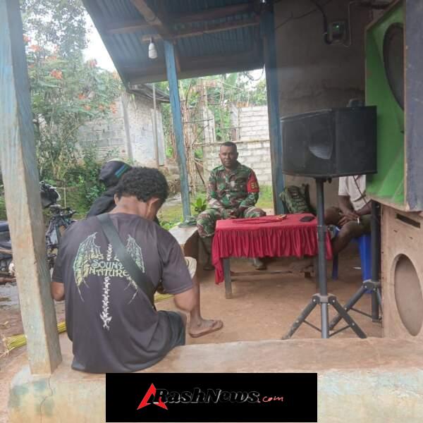 Babinsa Apui Aktif Pantau Situasi dan Bangun Keakraban Warga
