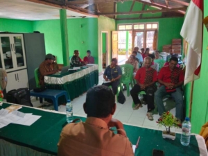 Babinsa Tekankan Transparansi dalam Pengelolaan Anggaran Desa