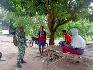 Komunikasi Sosial Babinsa Tingkatkan Kedekatan dengan Warga
