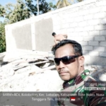 Babinsa Monitoring Pekerjaan Plesteran Tembok KDKMP Desa Oematamboli