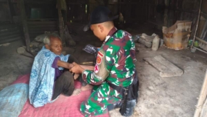 Yonarmed 12 Kostrad Peduli, Pos Fohuk Gelar Layanan Kesehatan Door to Door