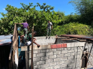 Wujud Kepedulian TNI AD, Rehabilitasi Rumah Warga di Alor Terus Dikebut