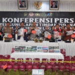 “Polres Karangasem Bongkar Sindikat Oplosan Gas Antar-Provinsi: 10 Tersangka Diciduk, Negara Rugi Ratusan Juta!”