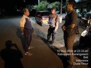 Polsek Selat Laksanakan Blue Light Patrol untuk Tingkatkan Keamanan Wilayah