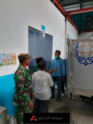 Danramil Gianyar Bersama Babinsa Pantau Langsung Distribusi Program Makan Bergizi Gratis