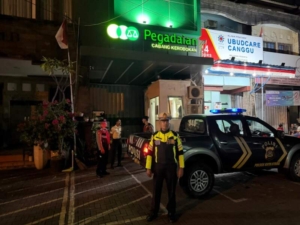 Polsek Kuta Utara Patroli Sasar Lokasi Pertokoan Imbau Security Perketat Pengamanan