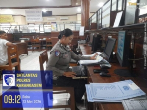 Sat Lantas Polres Karangasem Tingkatkan Pelayanan, Serahkan STNK Baru Secara Cepat dan Ramah