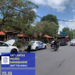 Satlantas Polres Karangasem Berikan Himbauan Parkir Truk di Obyek Wisata Candidasa