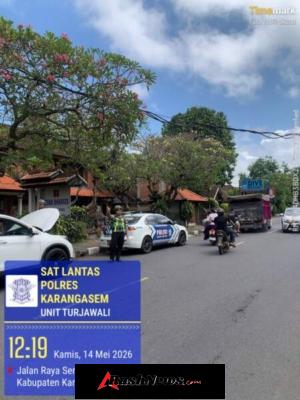 Satlantas Polres Karangasem Berikan Himbauan Parkir Truk di Obyek Wisata Candidasa