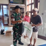 193 KPM di Desa Dawan Kelod Terima Bantuan Pangan Beras Bulog, Koptu Nyoman Suartawan Pastikan Tepart Sasaran Melalui pengawalan